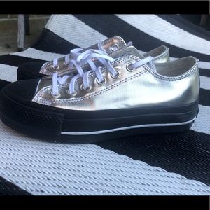 Custom Converse platform Chuck Taylors black and gold